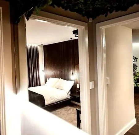 Luxury With Private Balcony + Parking