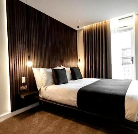 Luxury With Private Balcony + Parking